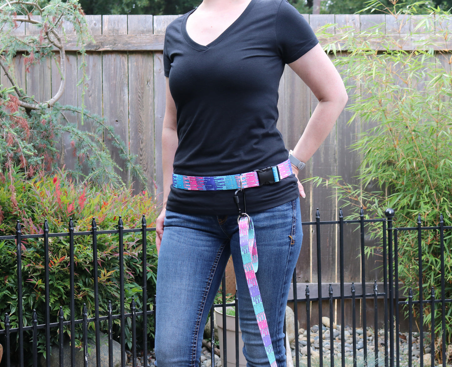 Playful Drips Handsfree Leash Attachment