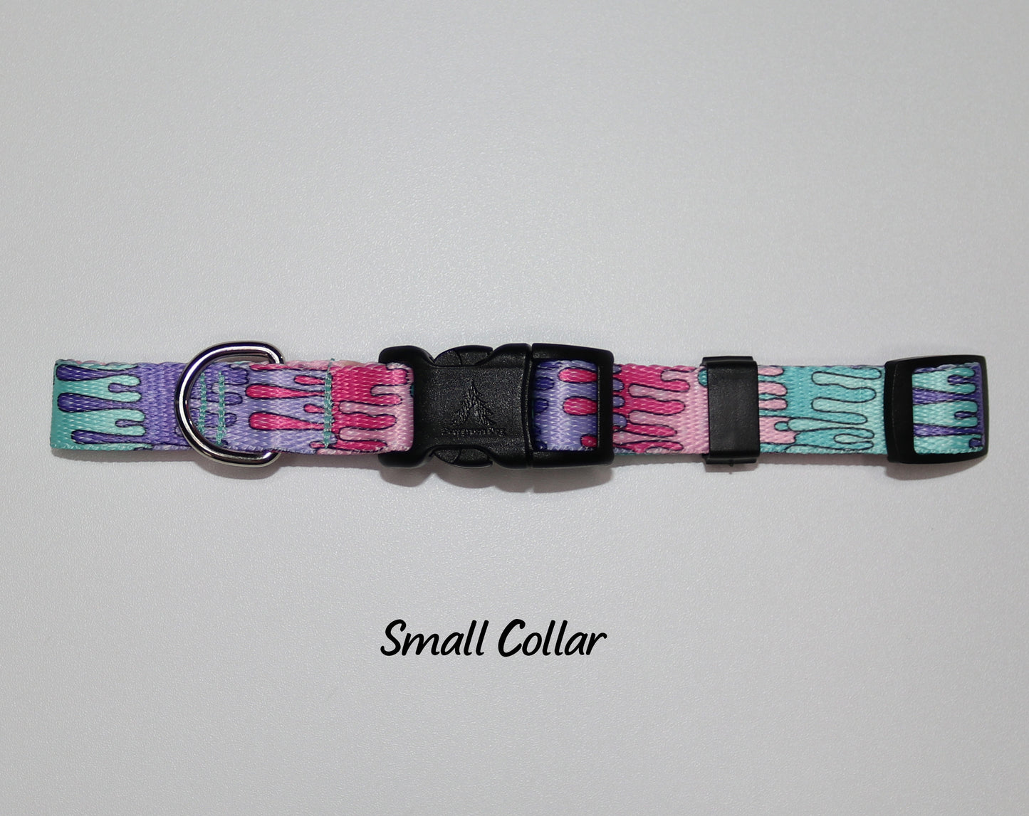 Playful Drips Collar